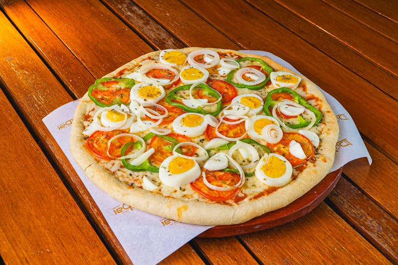 Vibrant fresh garden salad with colorful vegetables